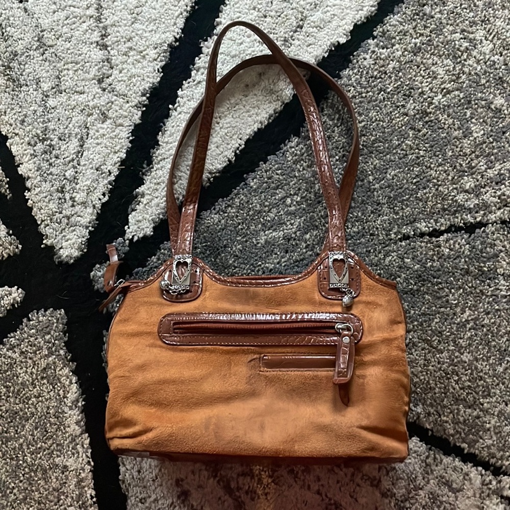 Brown leather purse. Used great shape!